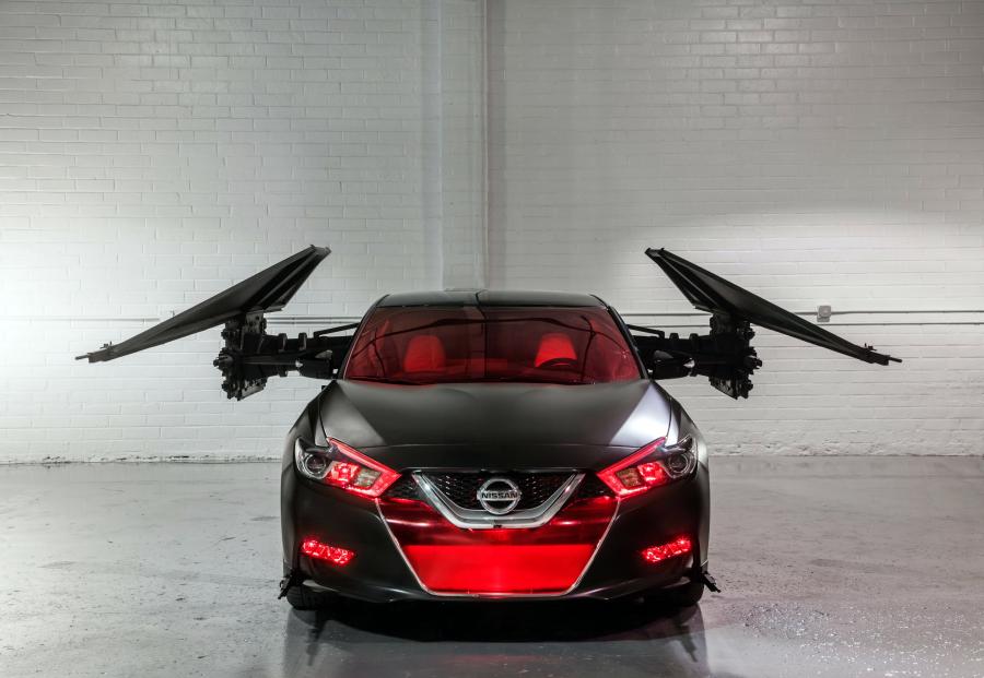  Nissan Maxima Kylo Ren’s TIE Silencer 2017 года  (фото 2 из 6)